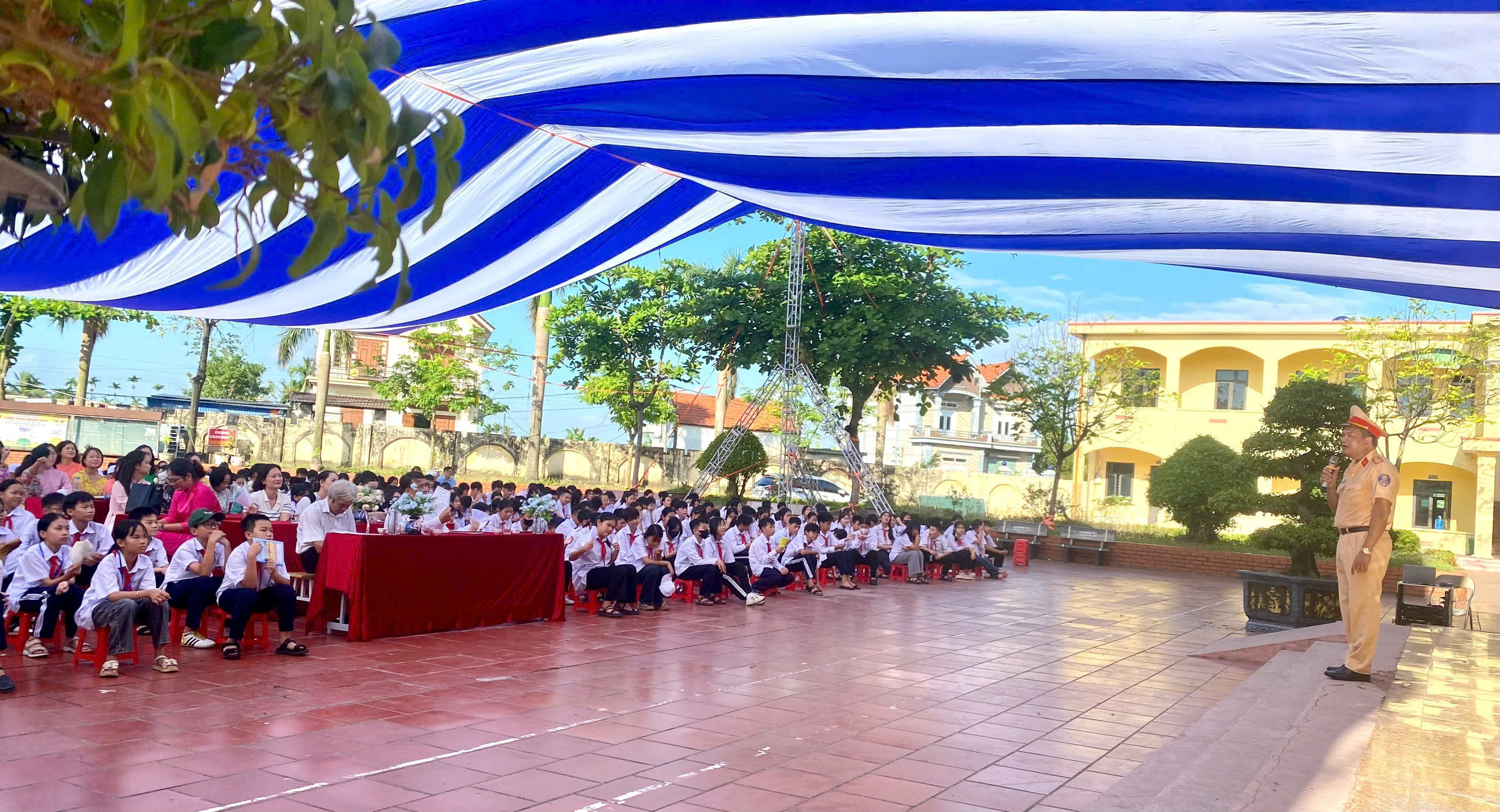 Phối hợp tổ chức chuyên đề 